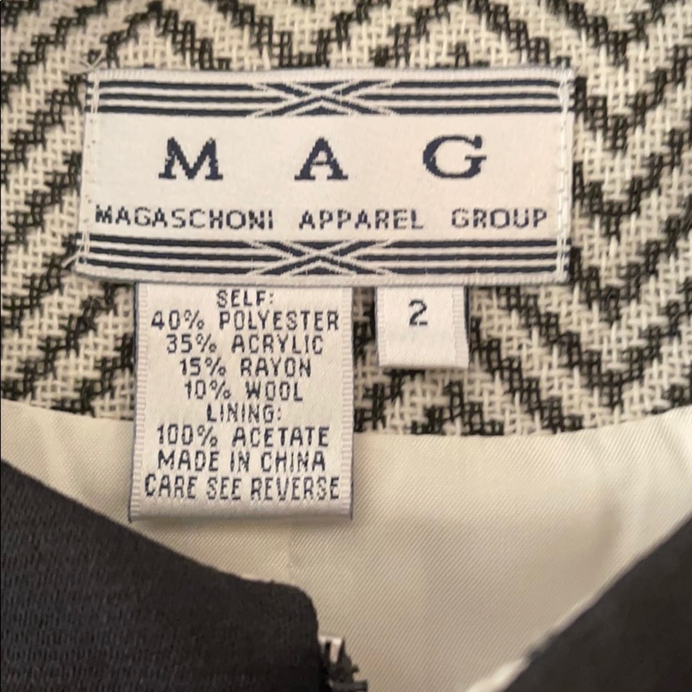 Blazer - Picture 2 of 4